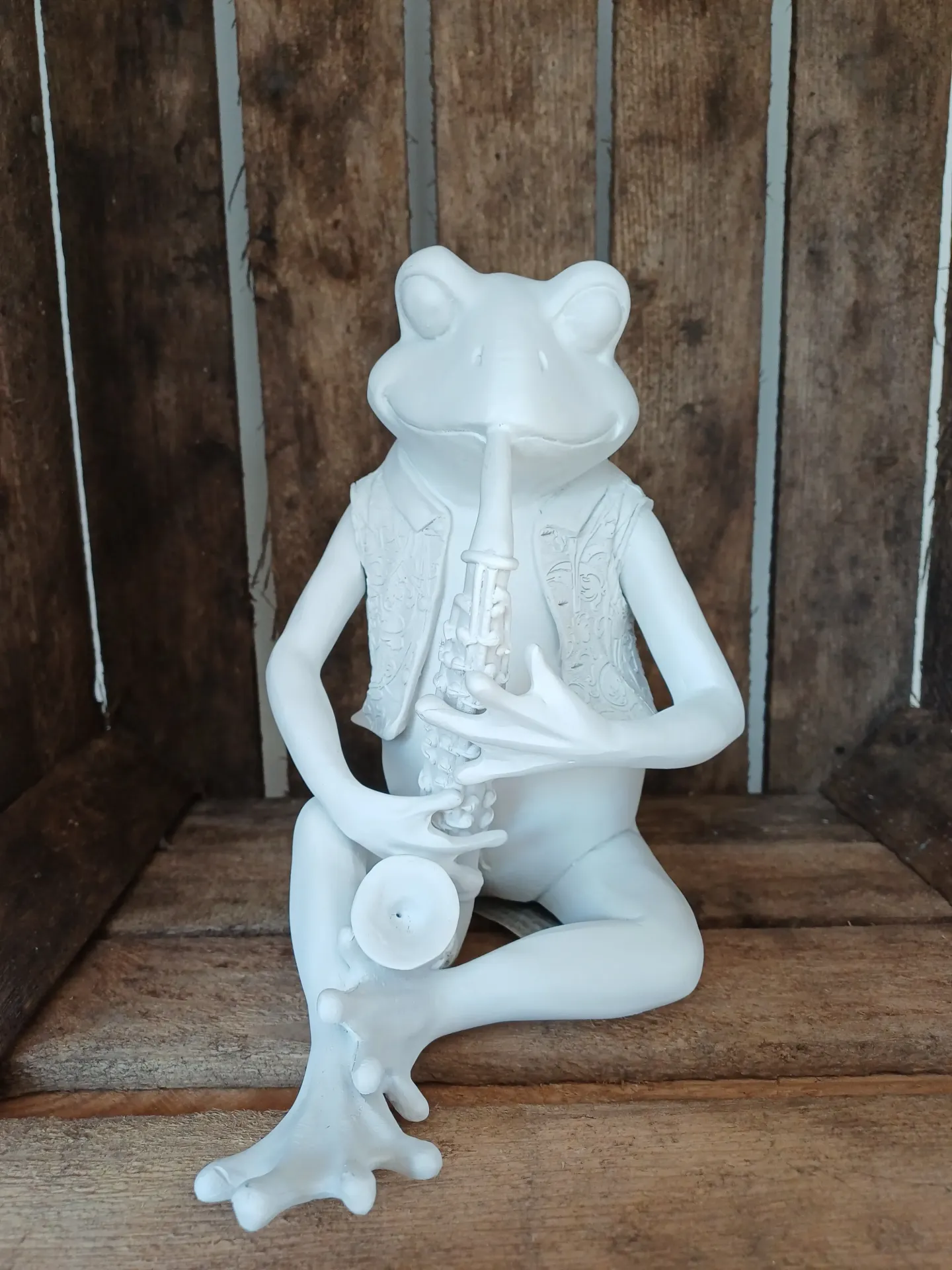 Grenouille Musique Assise Resine Blanc H22.5cm